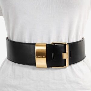 Authentic Givenchy wide leather belt made in
Italy fits 28 to 30 in waist, 3in W